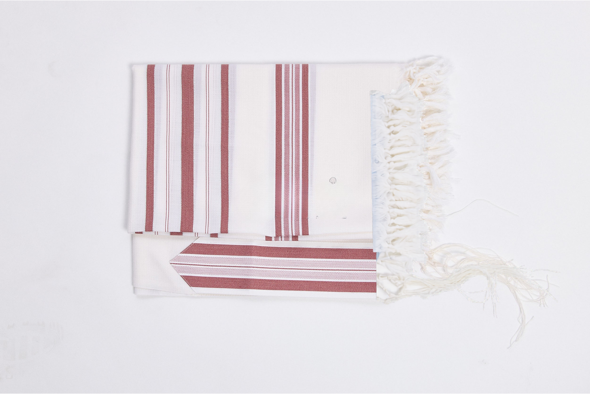 Hallel Tallis - Burgundy Melange