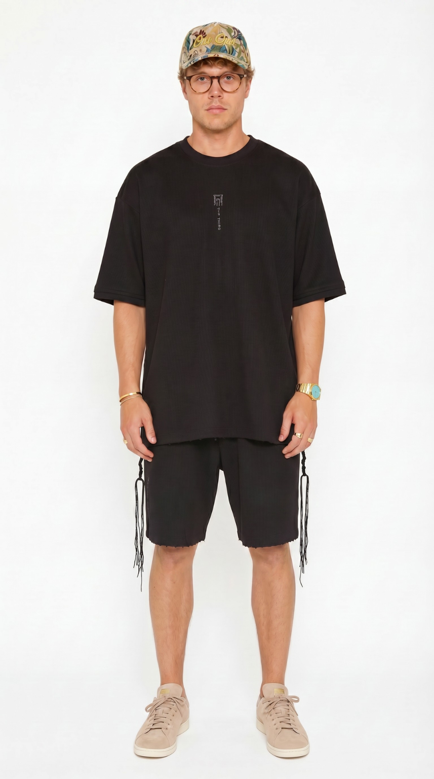 Eternal Temple tzitzit shirt in black with shorts