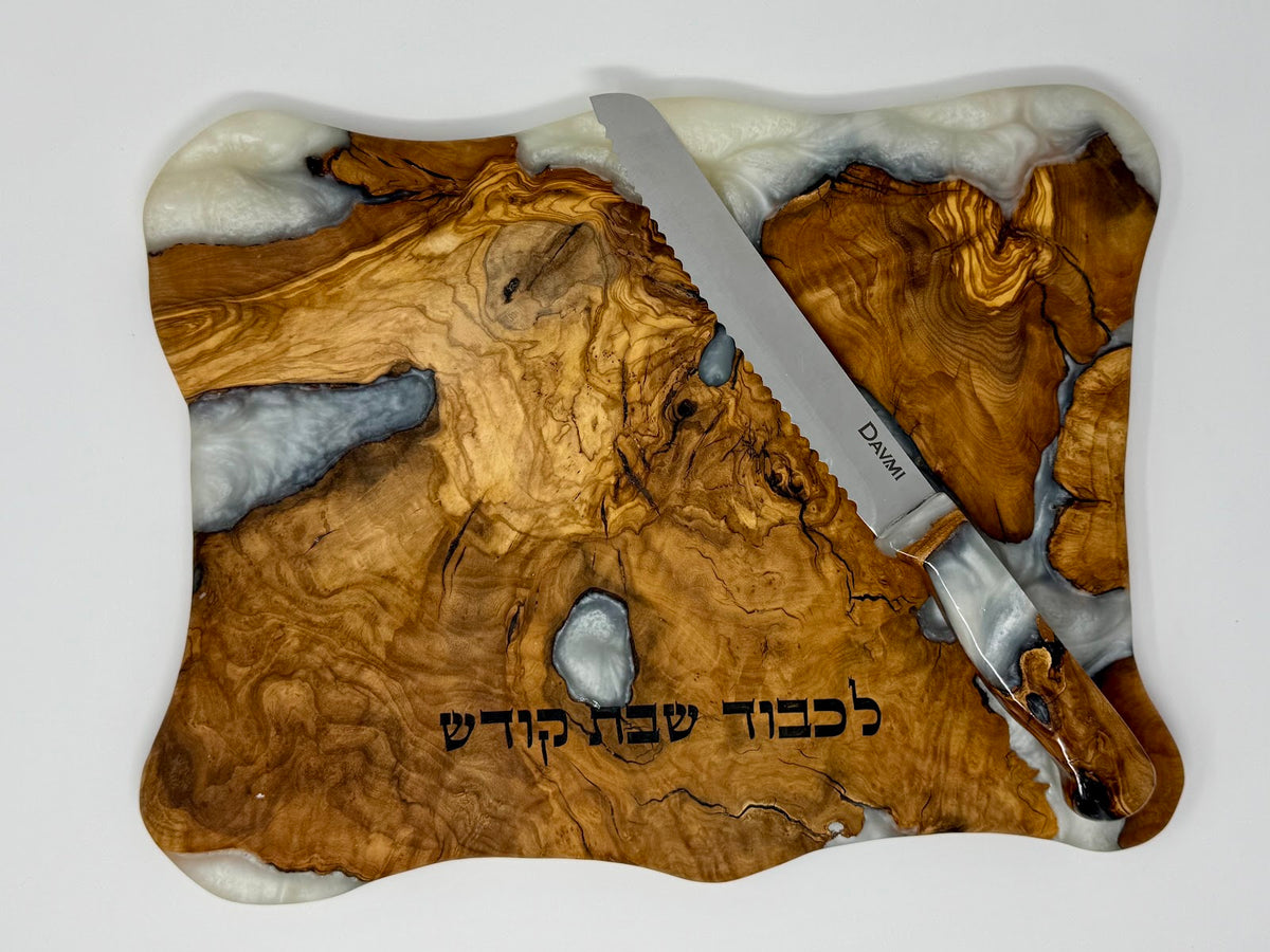 Ananei HaBoker challah board, Hebrew engraving on the face | MitzvahArt