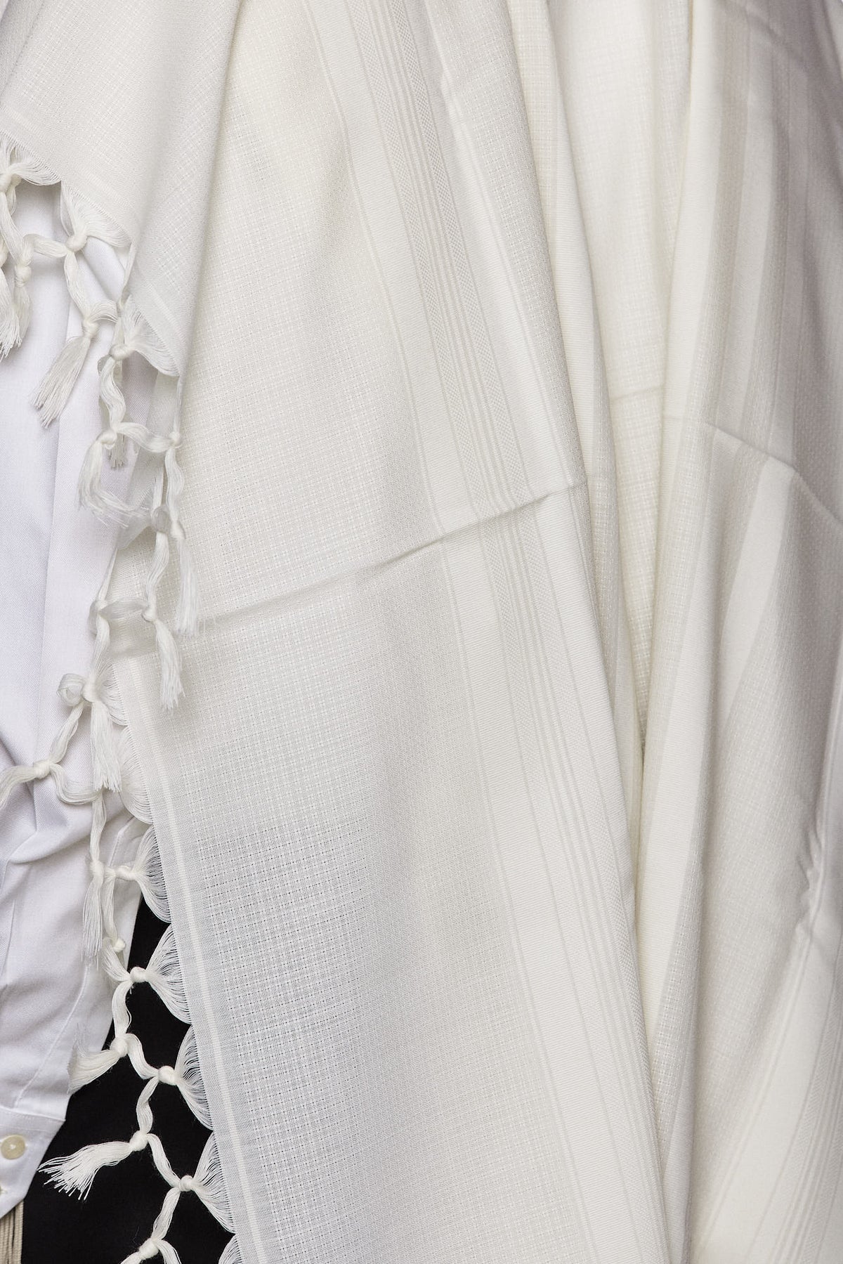 Musaf Wool Tallit – Premium Handwoven Edition
