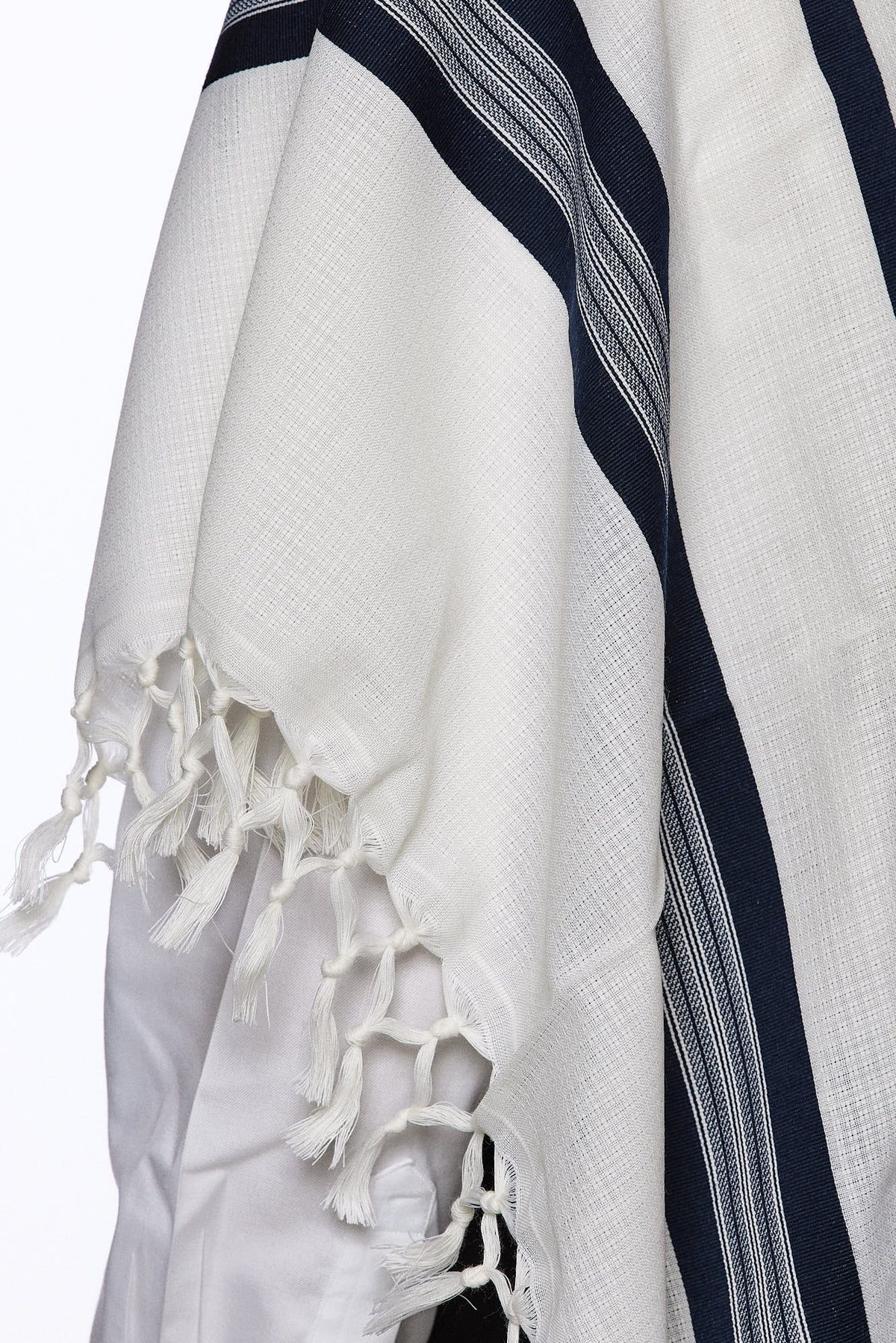 Musaf Wool Tallit – Premium Handwoven Edition