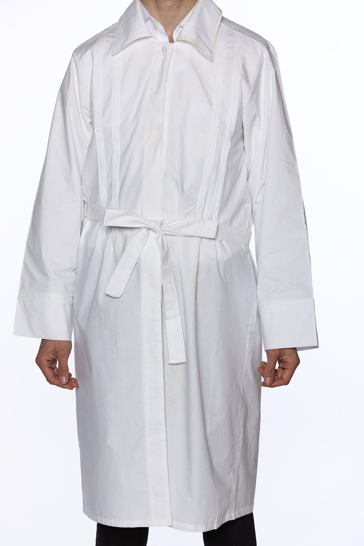 Plain white kittel, close view of the cotton weave | MitzvahArt