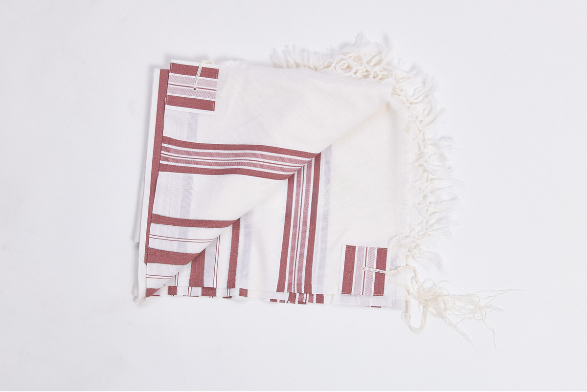 Hallel Tallis - Burgundy Melange