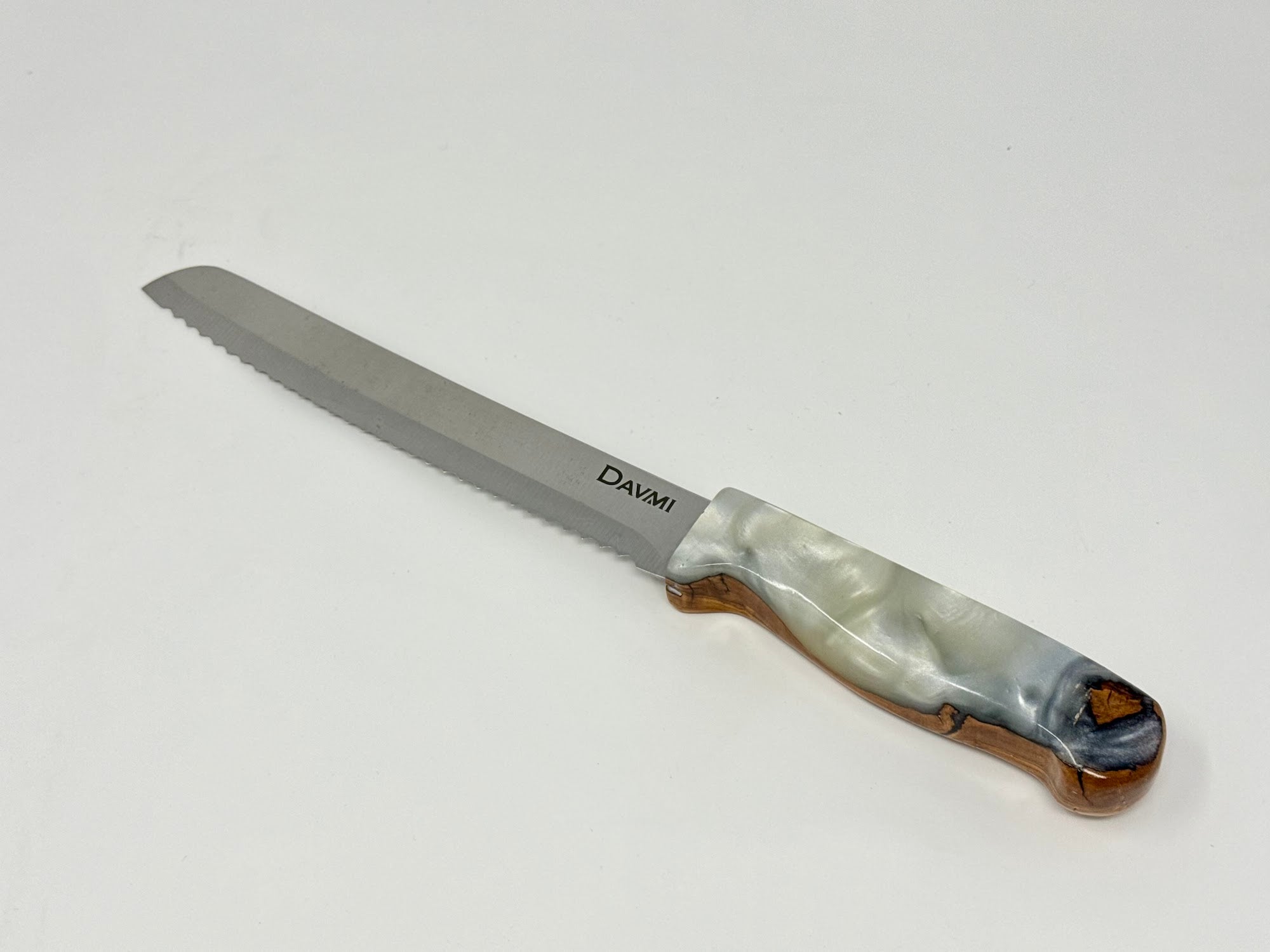 Lechem HaPanim challah knife No. 3, olive wood and pearl white epoxy handle | MitzvahArt