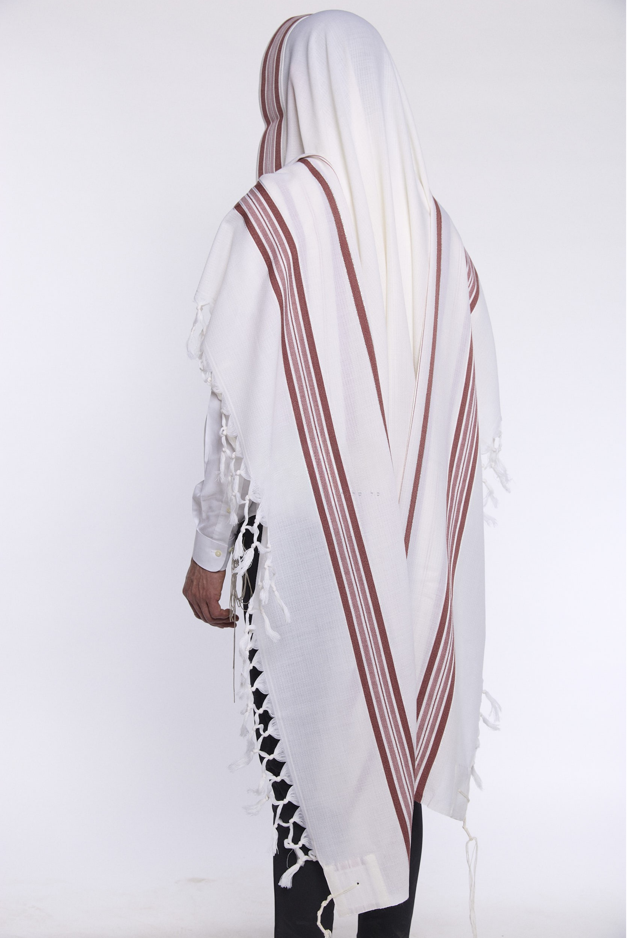 Hallel Tallis - Burgundy Melange