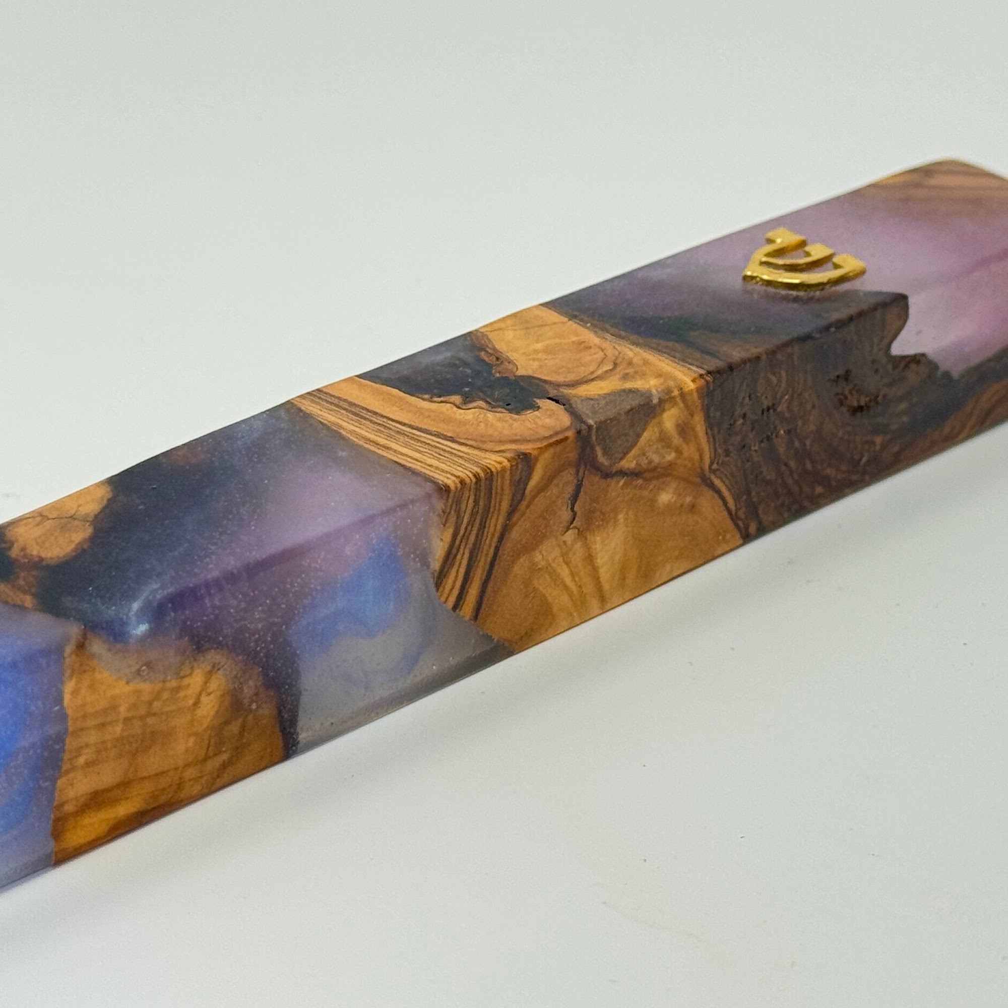Premium mezuzah case No. 2, resin detail, 12 cm | MitzvahArt