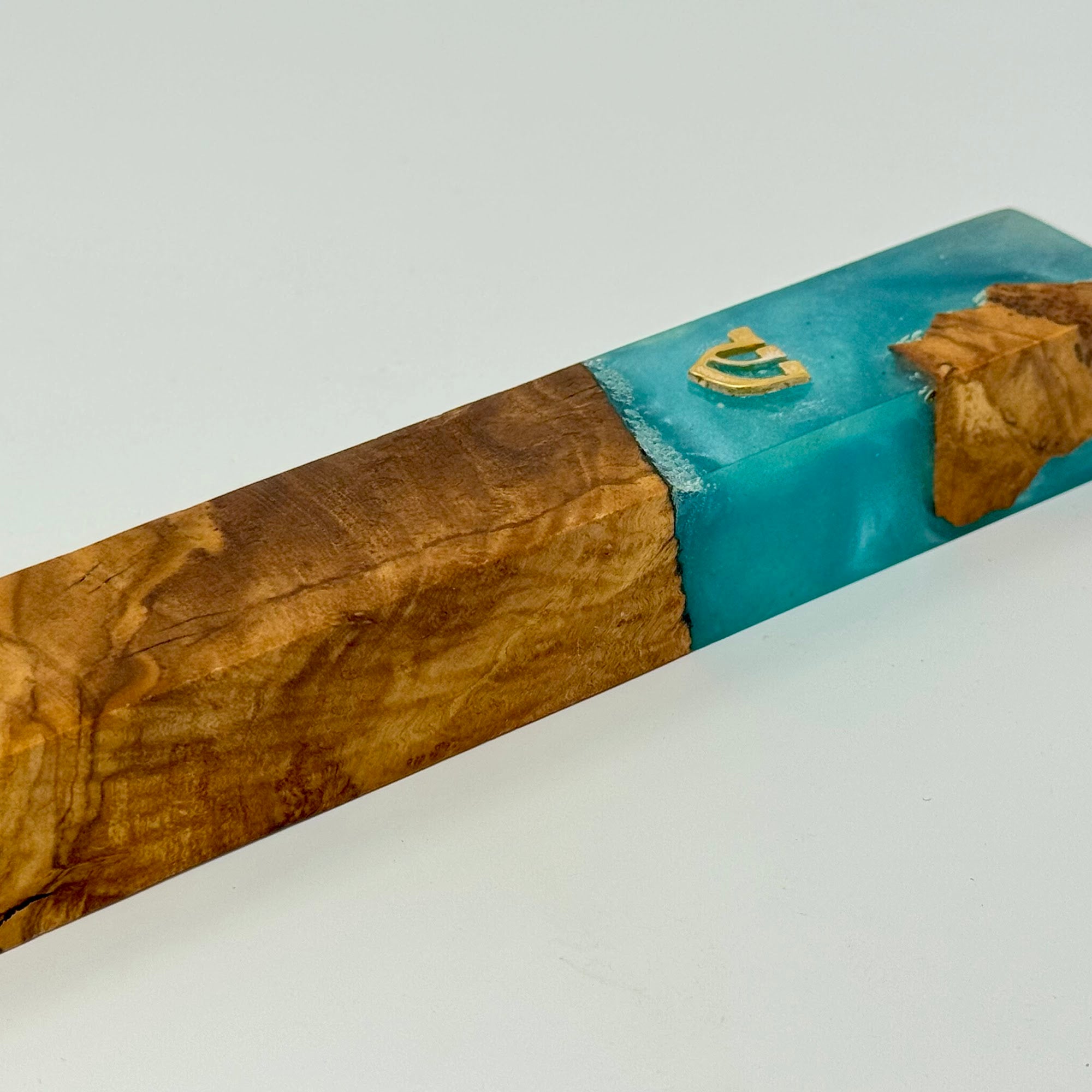 Premium mezuzah case No. 3, resin detail, 15 cm | MitzvahArt
