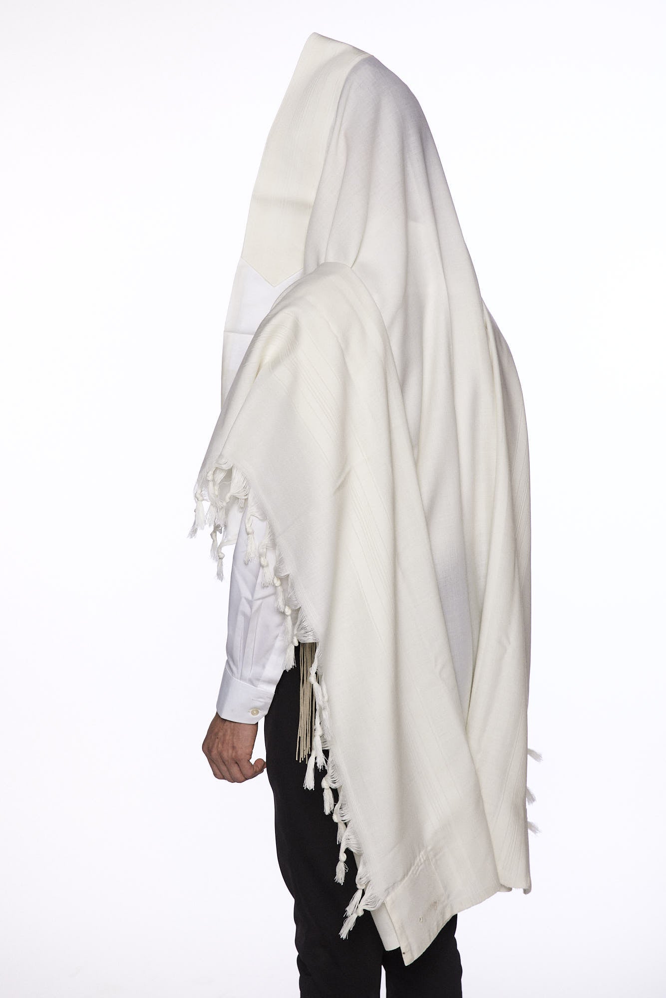 Mofet "Yishtabach" Wool Tallit