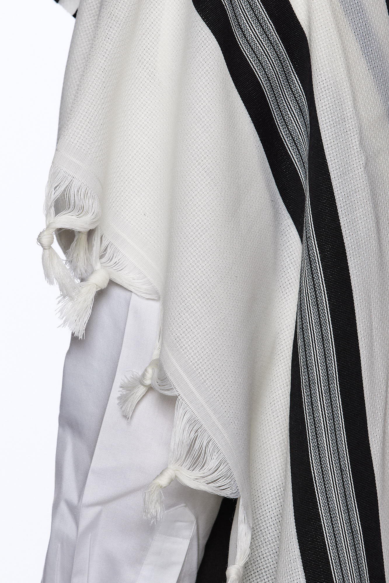 Mofet "Lamenatzeach" Wool Tallit – Classic Edition