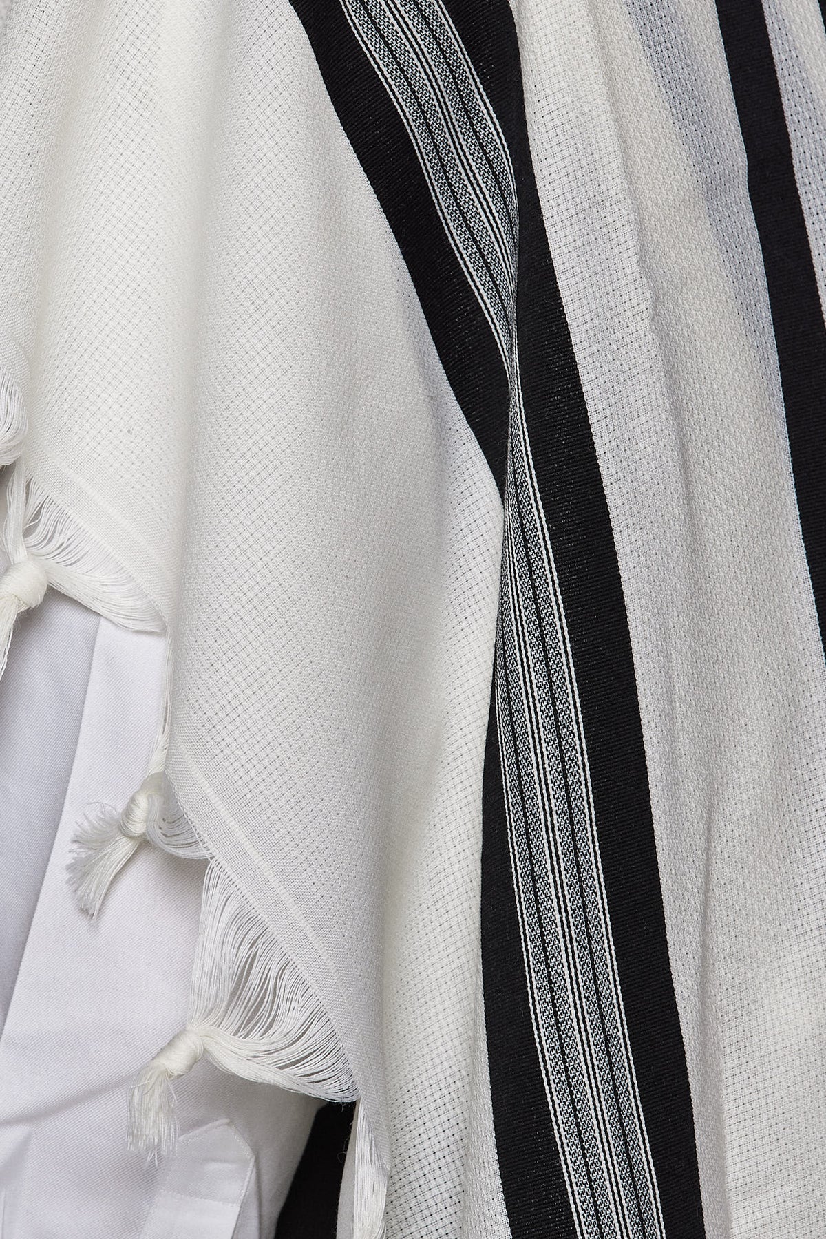 Mofet Lamenatzeach wool tallit, textured anti-slip weave | MitzvahArt