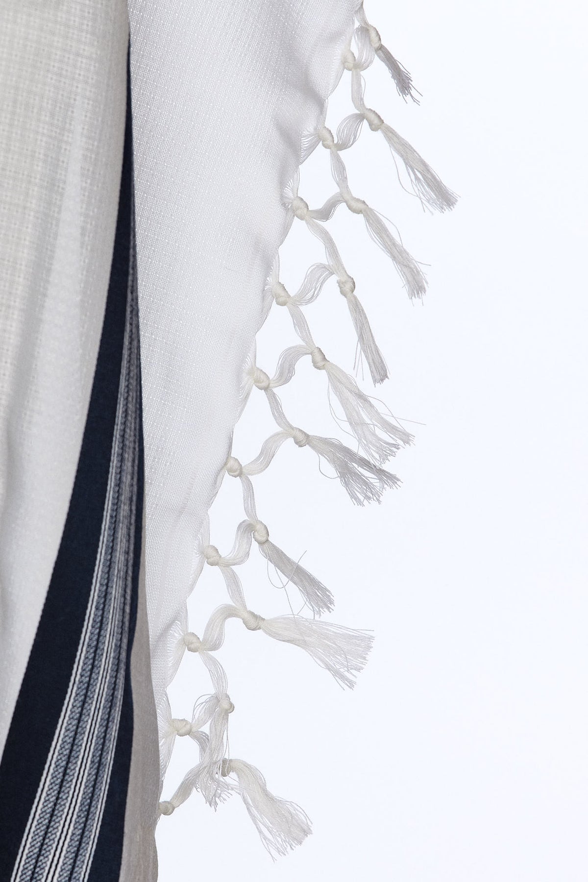 Musaf Wool Tallit – Premium Handwoven Edition