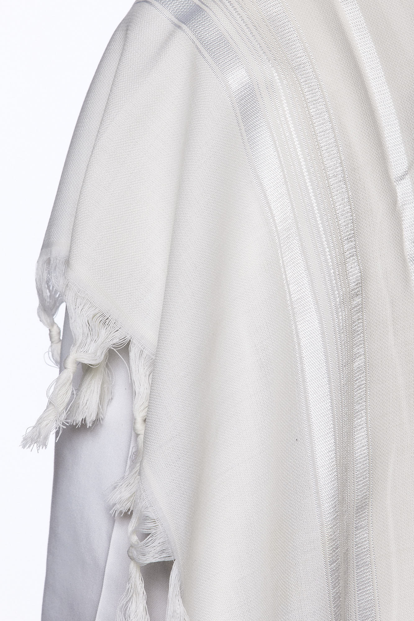 Mofet "Yishtabach" Wool Tallit