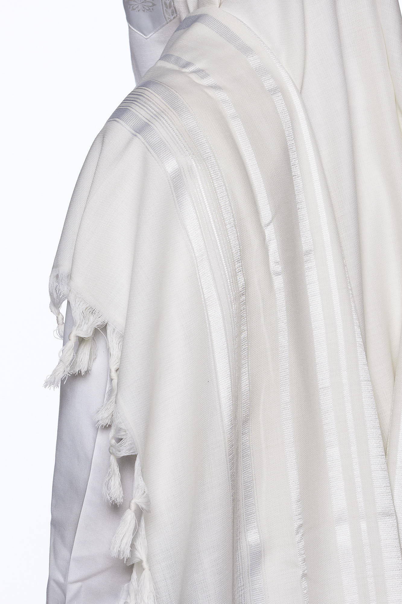 Mofet "Yishtabach" Wool Tallit