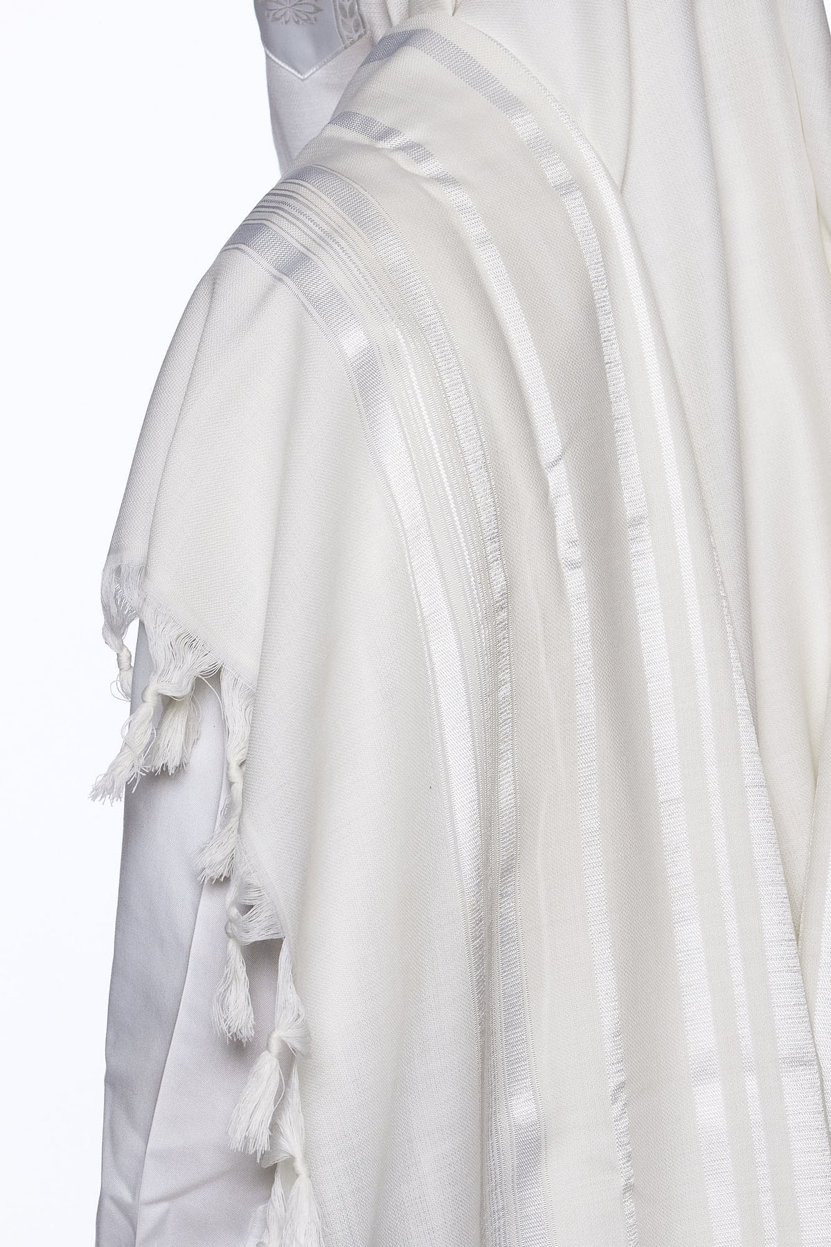 Mofet "Yishtabach" Wool Tallit