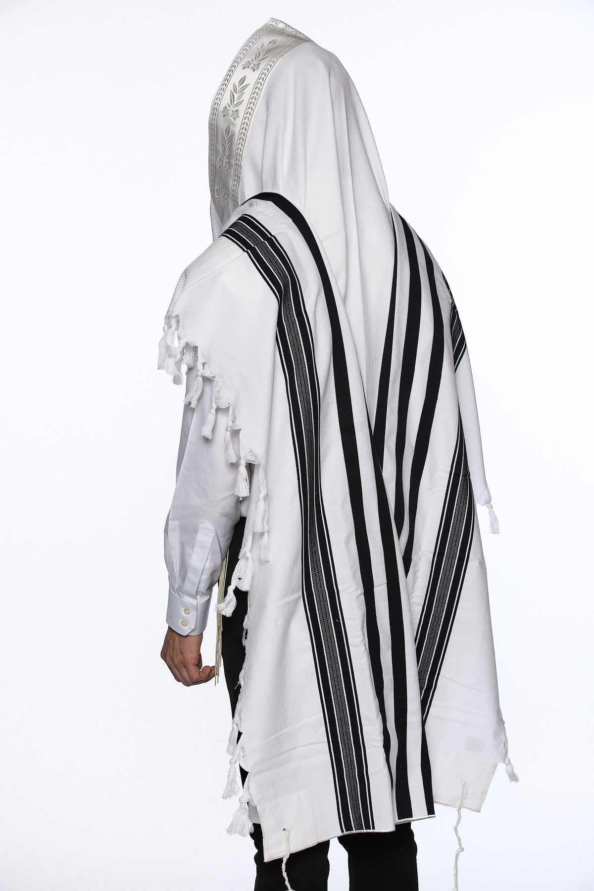 Tallit Chatanim in 100% cotton with elegant checkered weave, for grooms | MitzvahArt