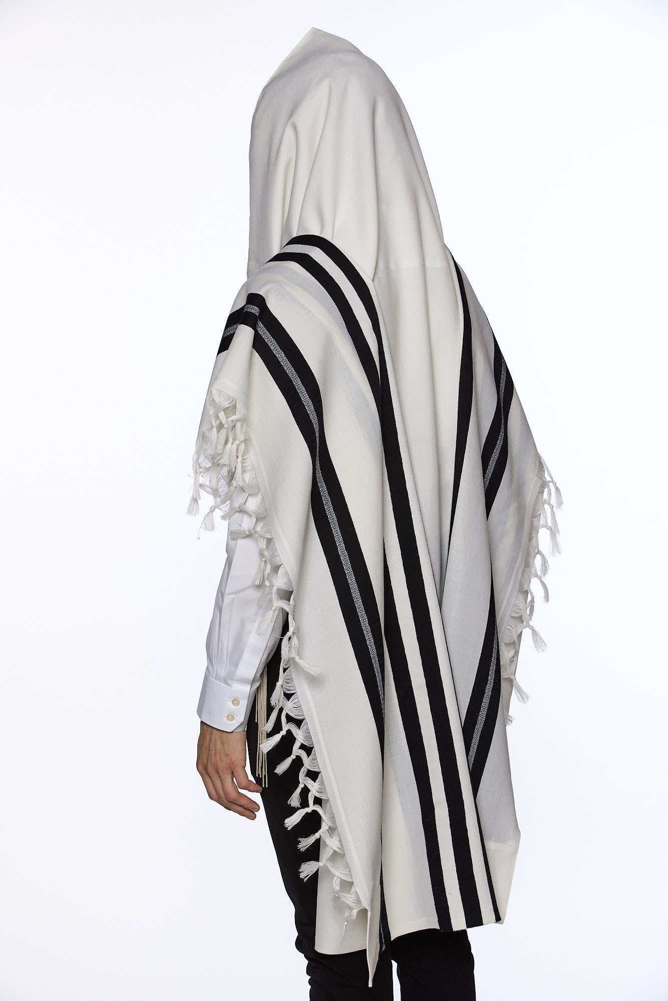 טלית צמר פרימיום - מסורת טורקית עם פרנזים כפולים