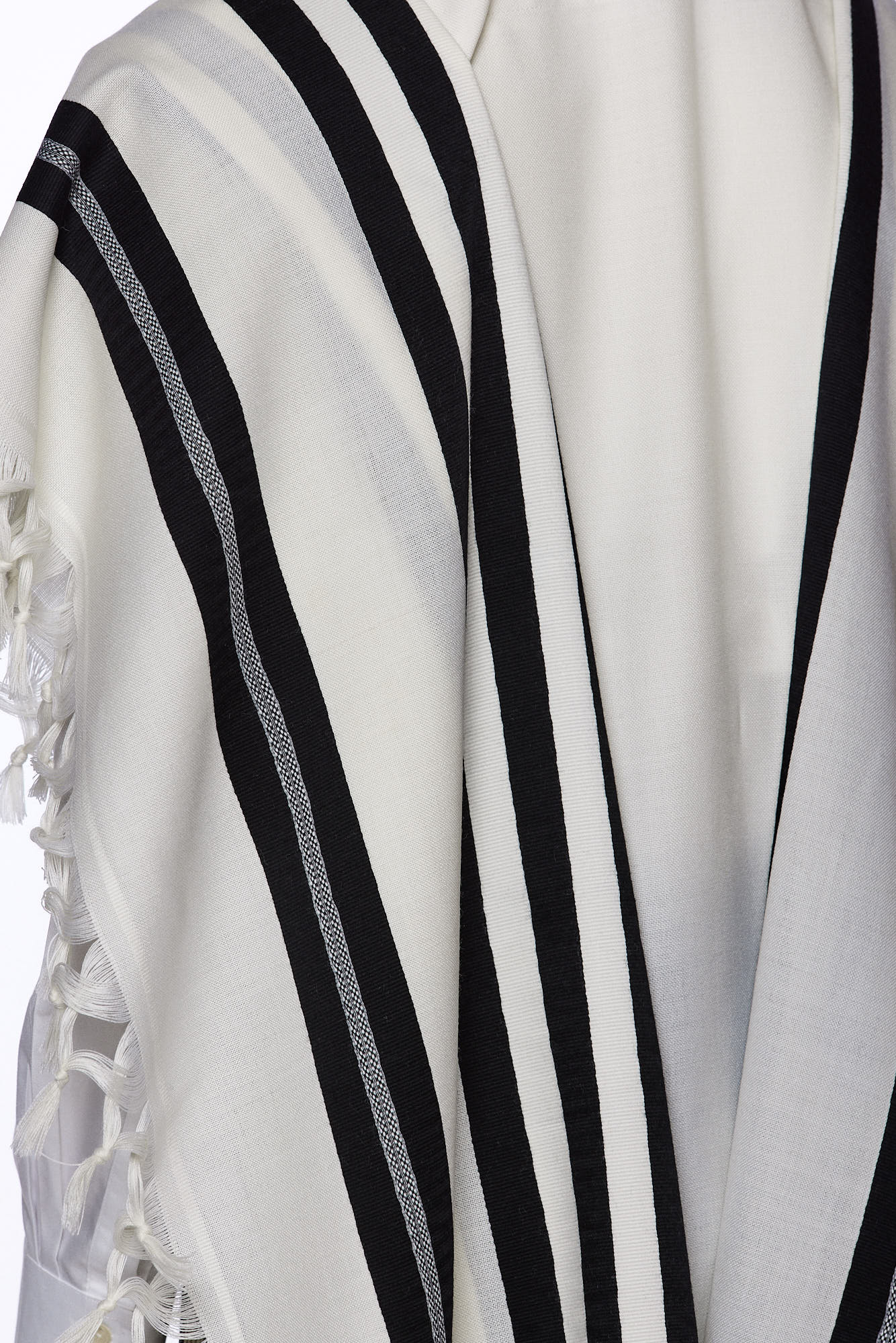 טלית צמר פרימיום - מסורת טורקית עם פרנזים כפולים