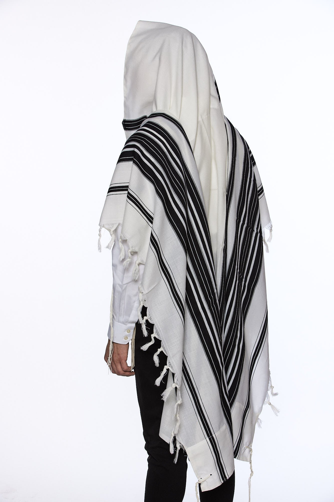 Mofet "Yishtabach" Wool Tallit – Chabad Edition