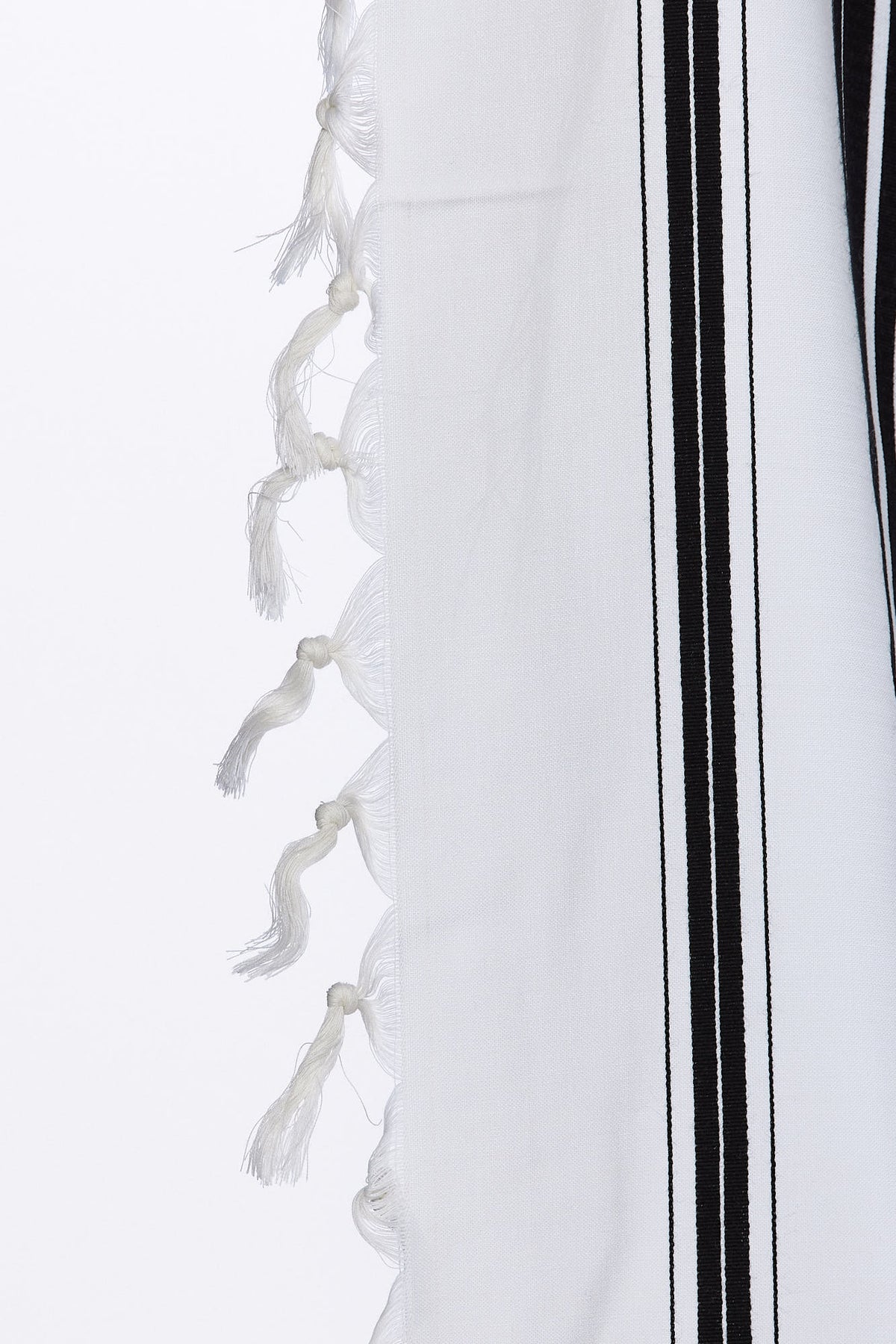 Mofet Yishtabach Chabad tallit, anti-slip textured weave | MitzvahArt