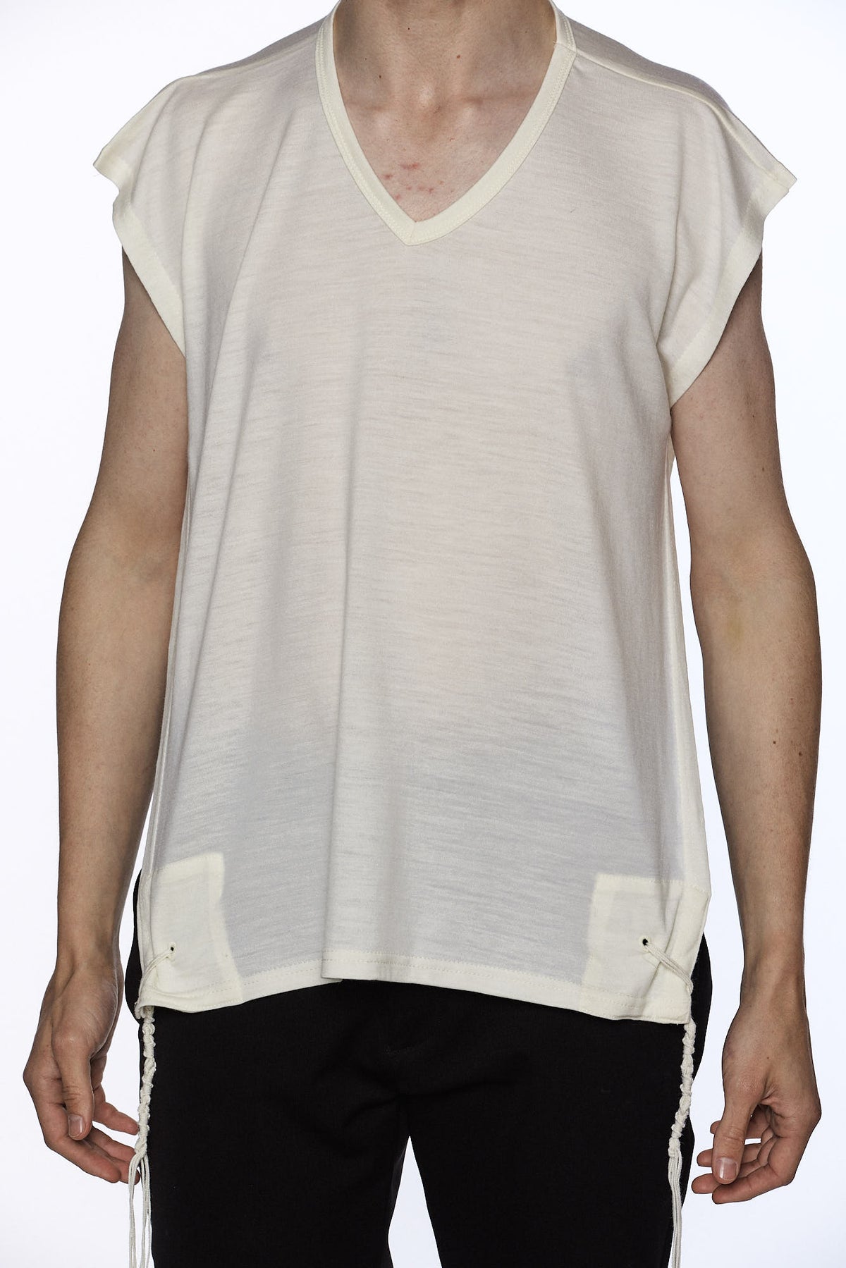 Wool t-shirt tzitzit, built-in tzitzit pocket for washing | MitzvahArt