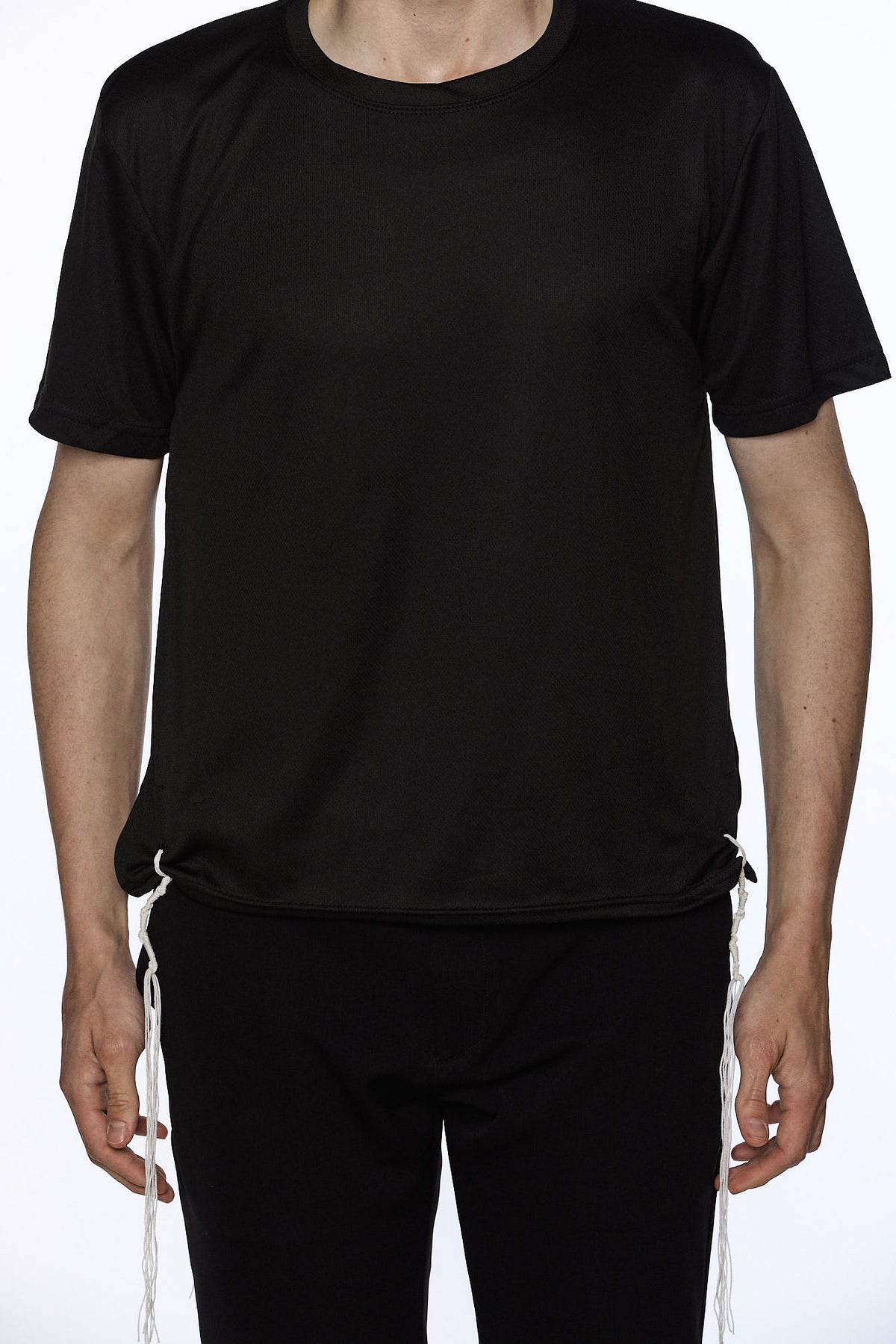 Dry Fit tzitzit shirt, detail of the breathable fabric | MitzvahArt