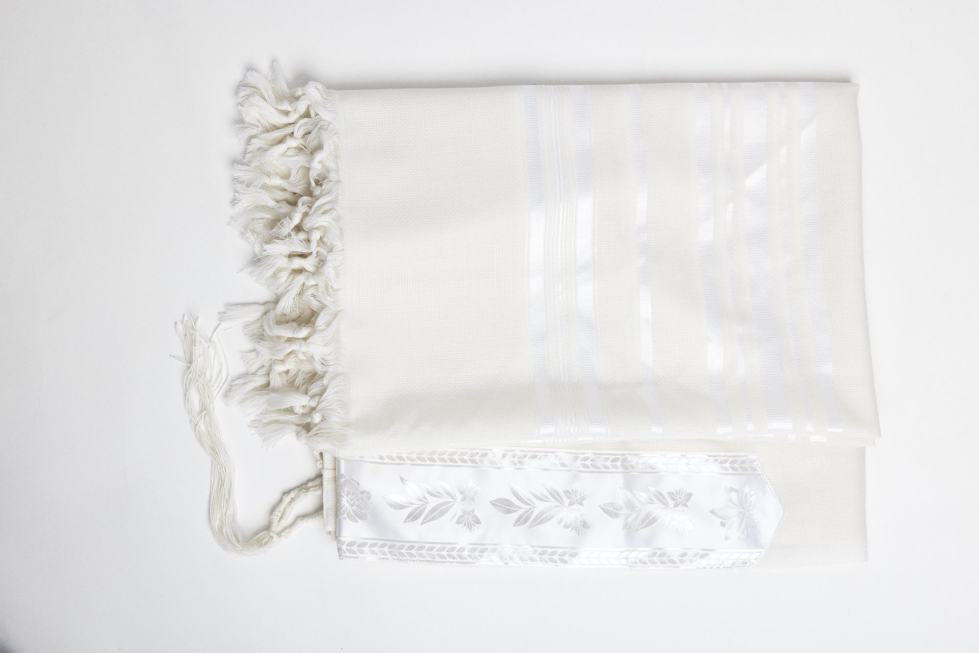 Mofet "Lamenatzeach" Wool Tallit – Classic Edition