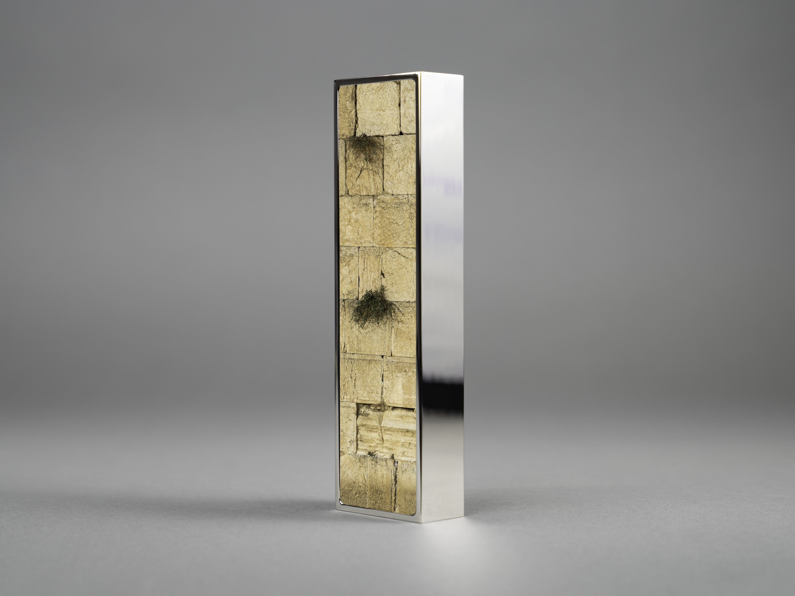 KOTEL MEZUZAH