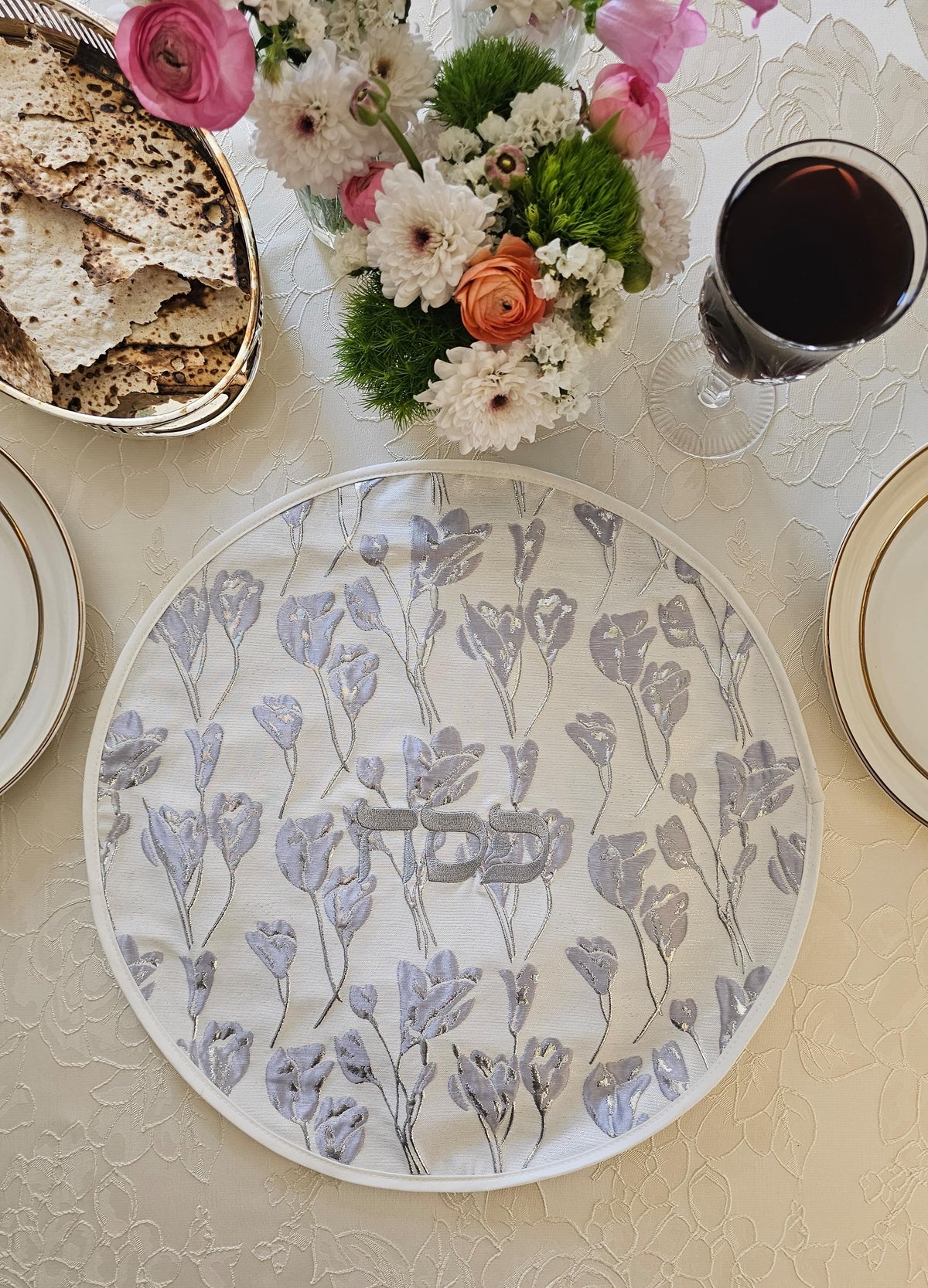 Silver Meadow matzah cover, 43cm, three inner layers for three matzahs | MitzvahArt